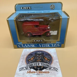 1932 Ford Panel Truck Chicago Fire 1:43 Model ERTL NIB