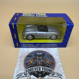 Silver Porsche 550 Spyder 1:43 Diecast Model Maisto NIB