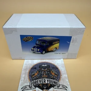 Panel Delivery Van 1:43 Diecast Model 1999 Road Champs