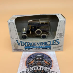 1913 Model T Van Ta-Pat-Co 1:43 Diecast Ertl NIB