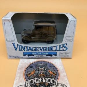 1923 Ford Fordor 1:43 Diecast Model Ertl NIB