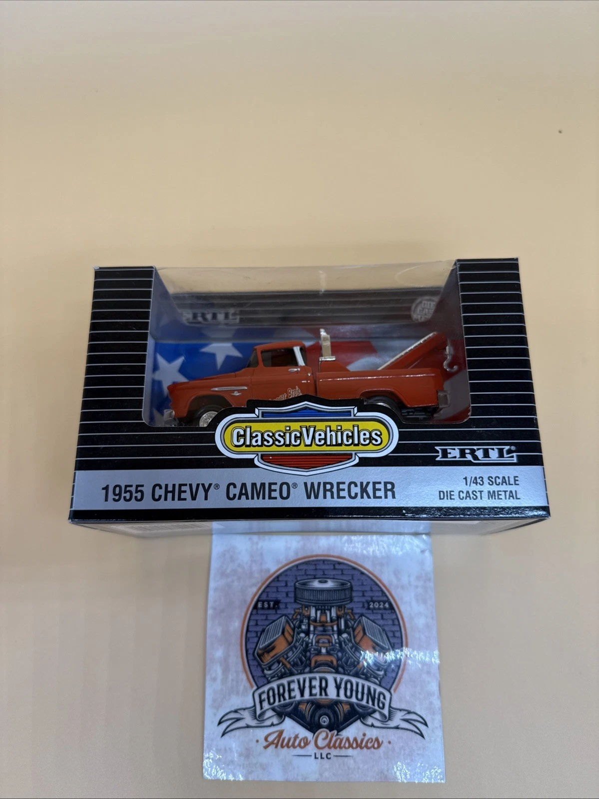 1955 Chevy Cameo Tow Truck 1:43 Diecast 1994 ERTL - Image 2
