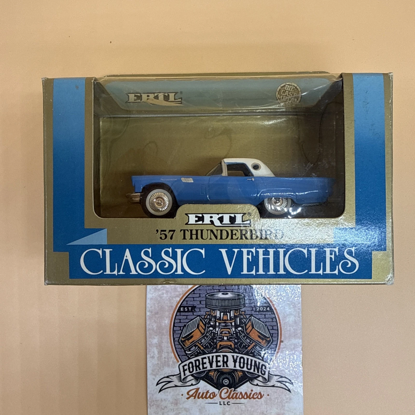 1957 Ford Thunderbird 1:43 Model